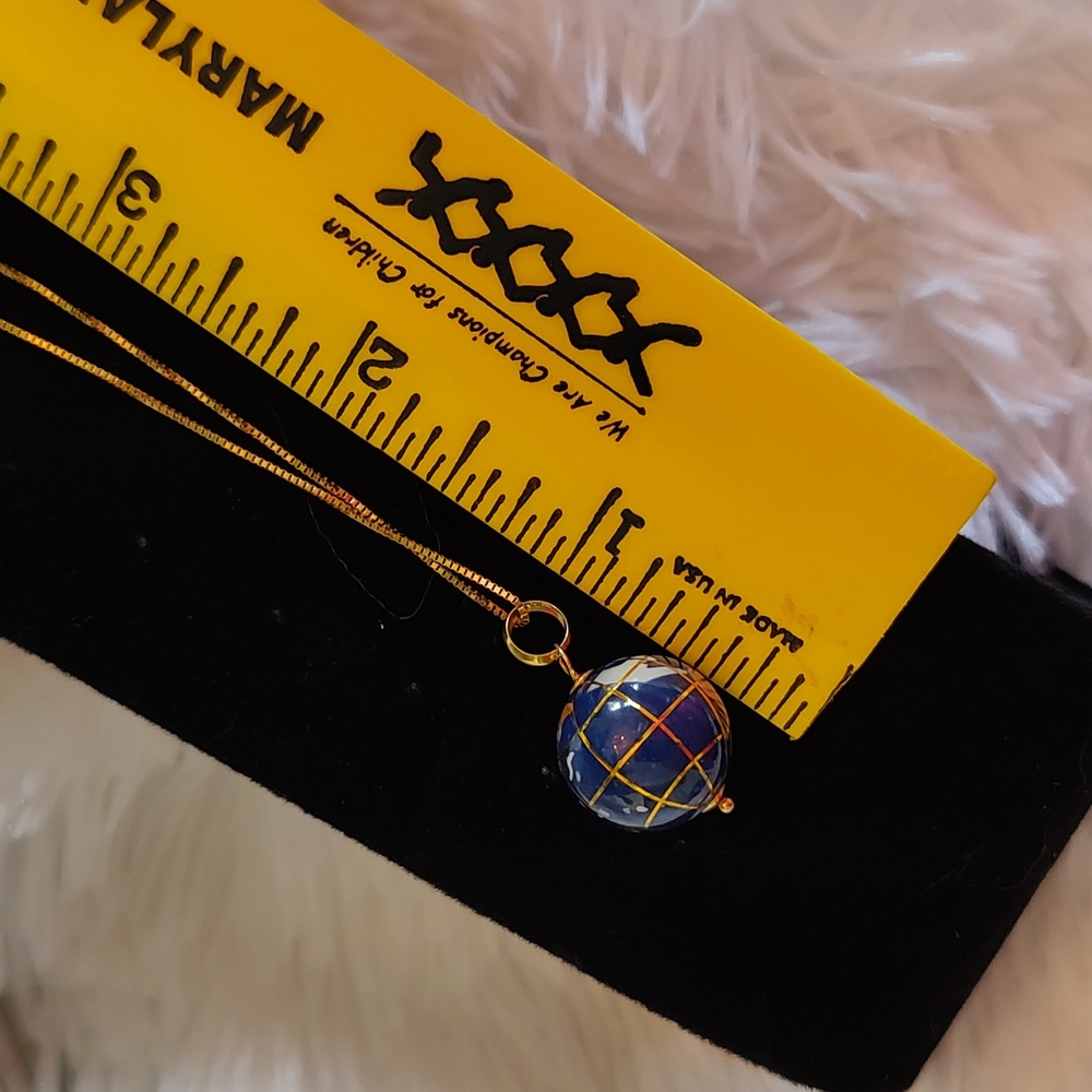 14k Gold and Gemstone pendant and chain. - Picture 3 of 10